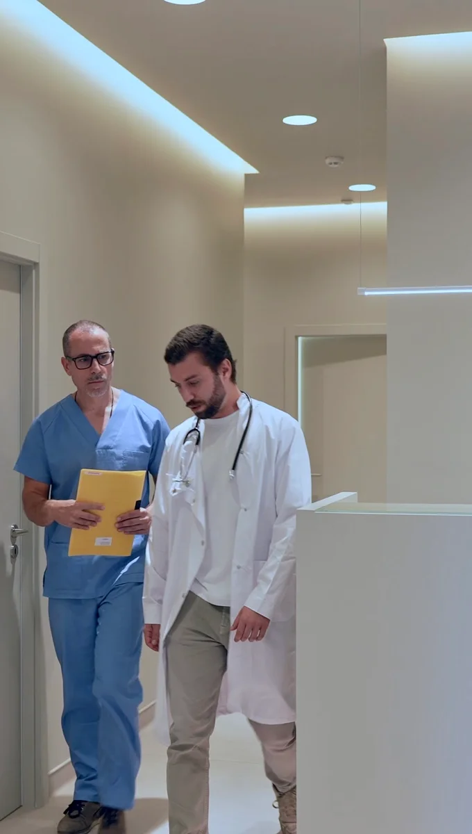 Alt Clinic | Clínica Médica | Análises Clínicas | Centro de Enfermagem | Fisioterapia — Physiotherapists em Lisbon — 1
