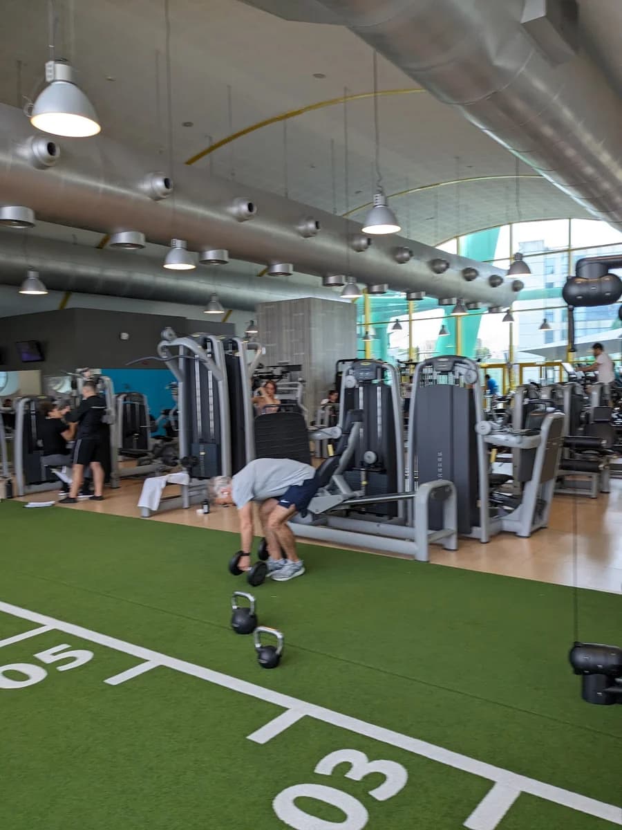 Holmes Place Heath Club — Physiotherapists em Lisbon — 2