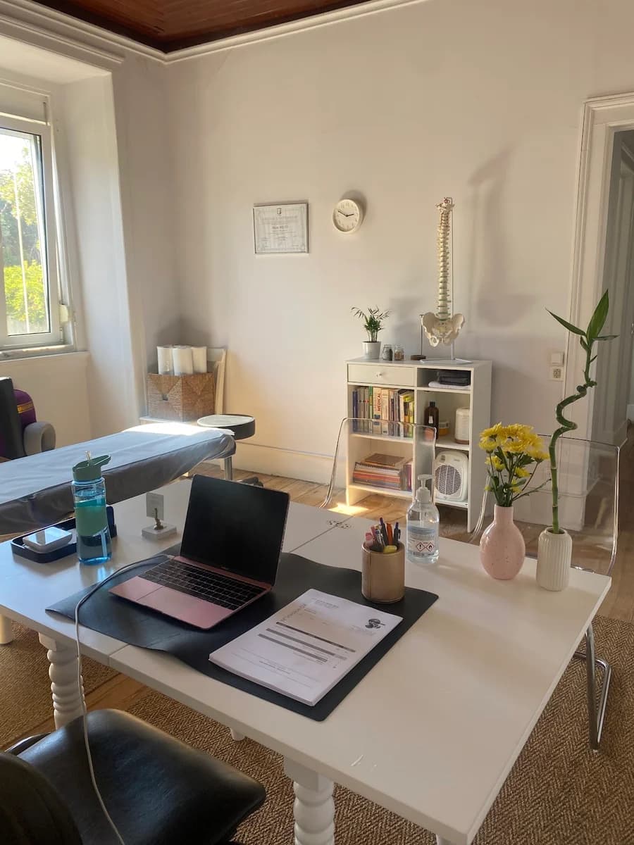 Diane Brito : Osteopath in Lisbon — Osteopathen em Lissabon — 2
