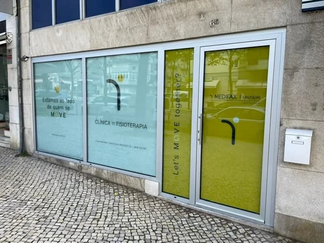 Moveclinics - Medifax Uruguai — Physiotherapists em Lisbon — 1
