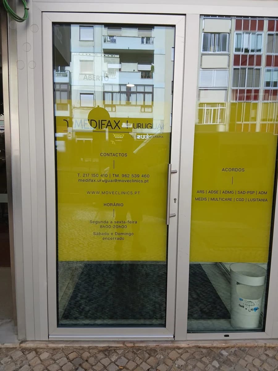 Moveclinics - Medifax Uruguai — Physiotherapists em Lisbon — 3