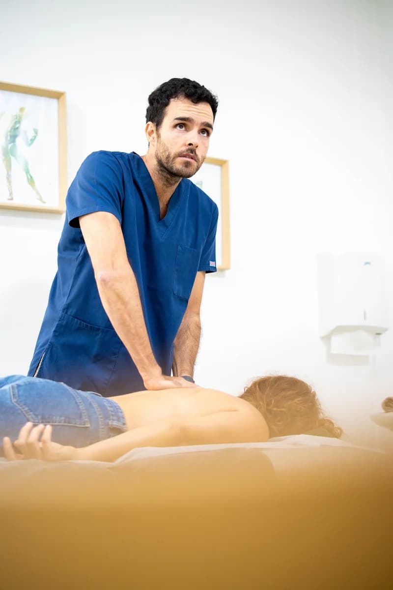OsteoSalvador Osteopatia Fisioterapia Desportiva — Physiotherapeuten em Lissabon — 1