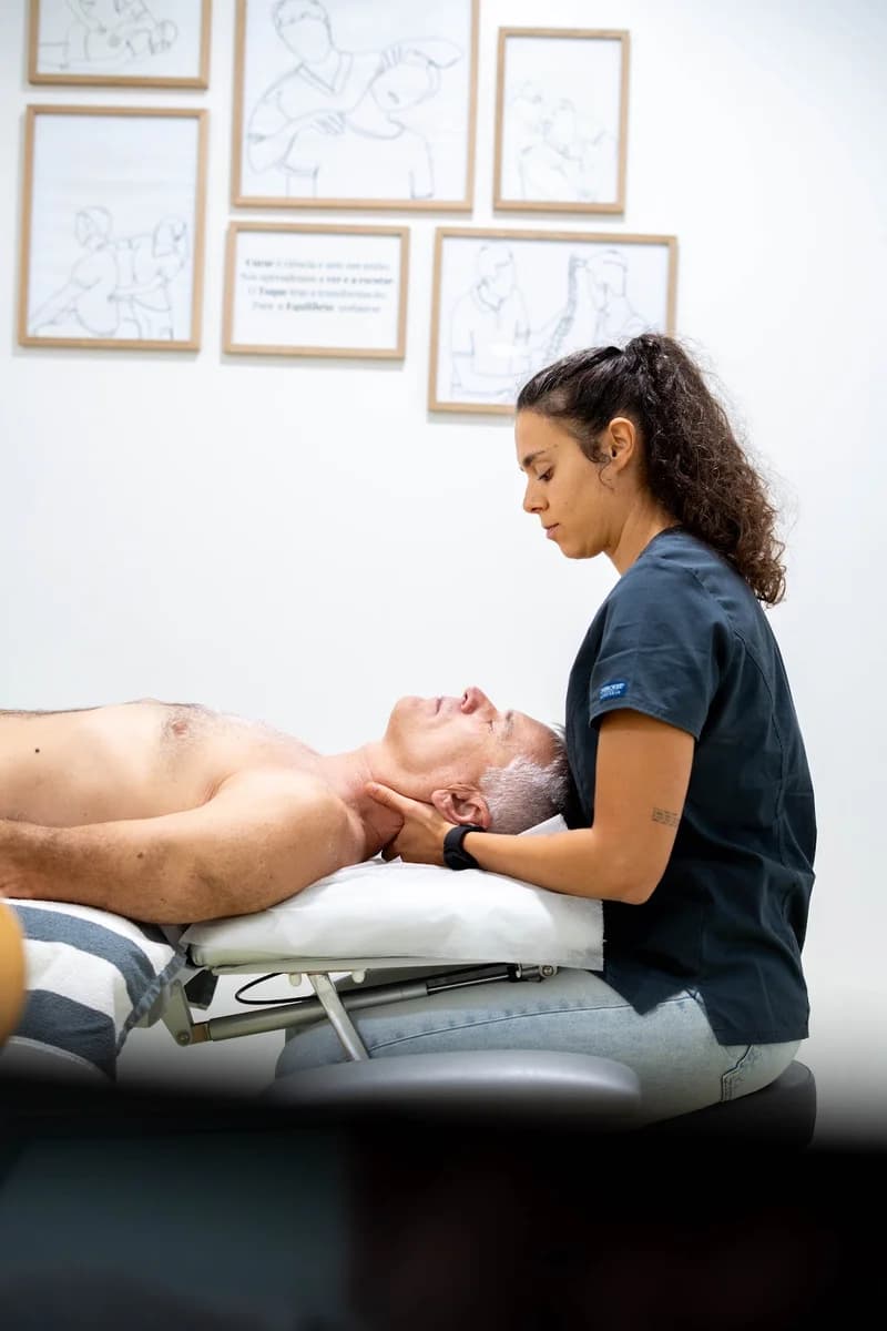OsteoSalvador Osteopatia Fisioterapia Desportiva — Physiotherapeuten em Lissabon — 2